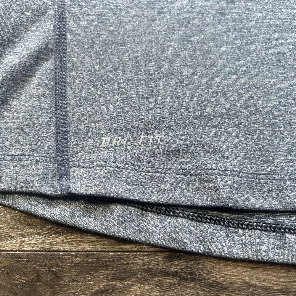 Nike Running Shirt Womens Medium Gray 1/4‎ Zip Element Gym Training Athleisure